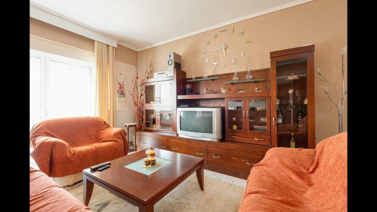 Third Floor Lux Apartment With Nice View テッサロニキ エクステリア 写真