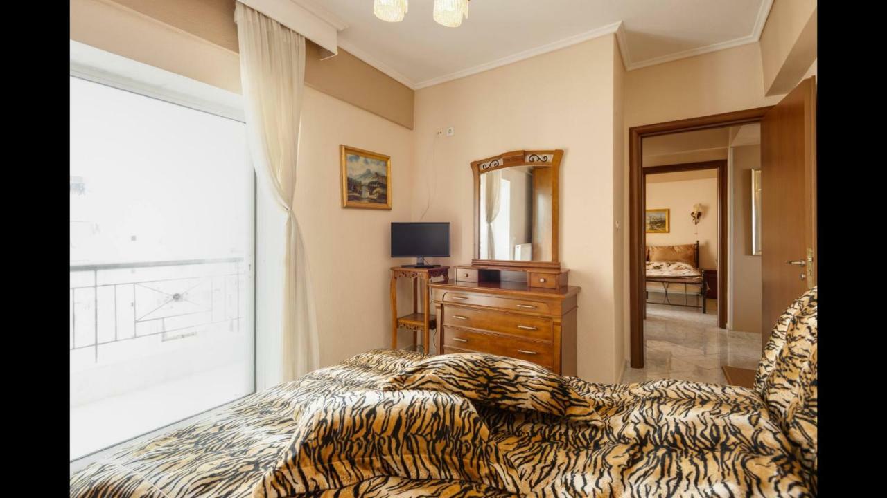 Third Floor Lux Apartment With Nice View テッサロニキ エクステリア 写真