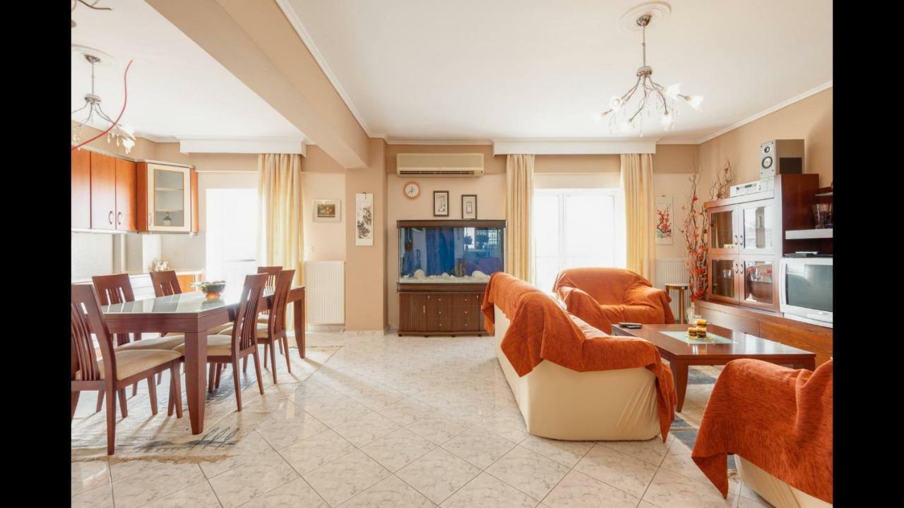 Third Floor Lux Apartment With Nice View テッサロニキ エクステリア 写真