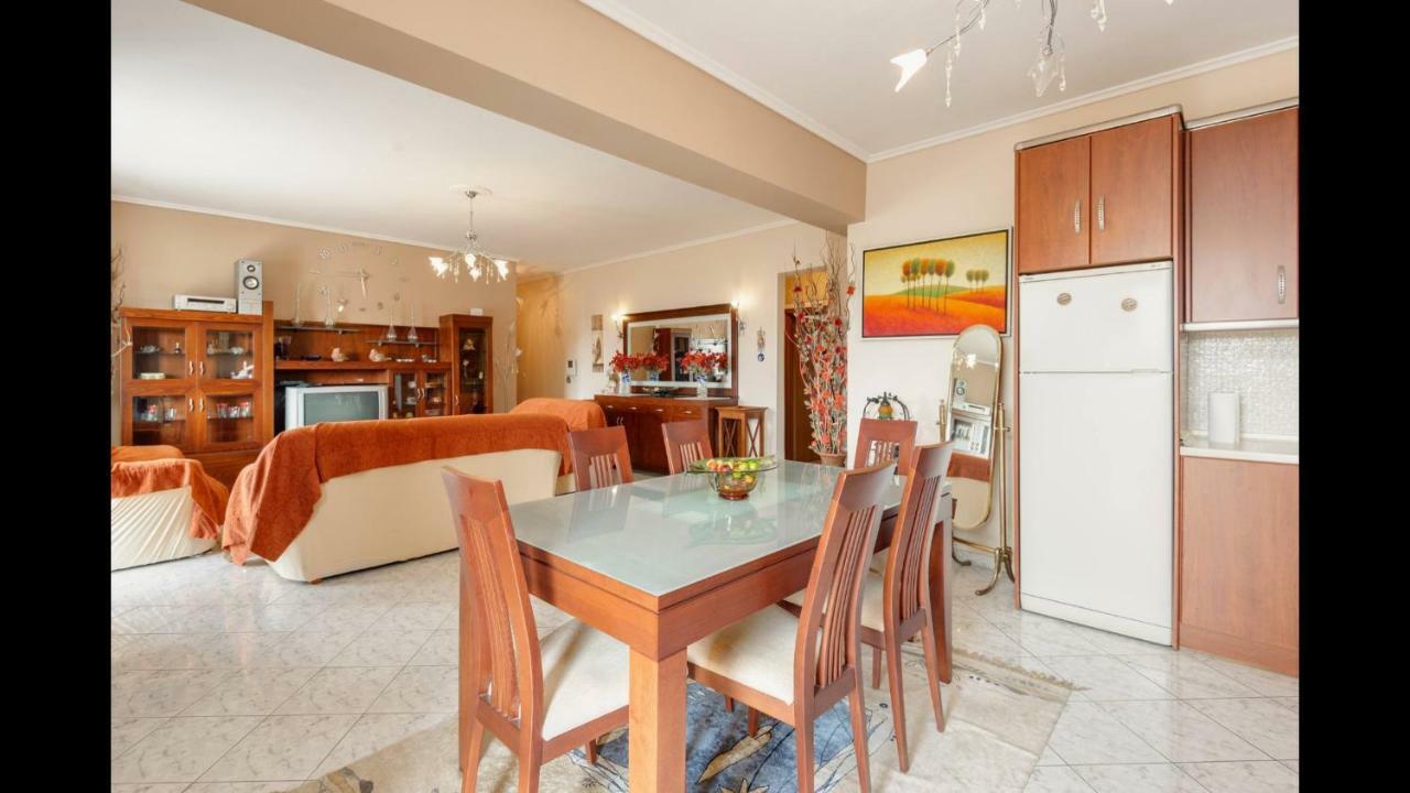 Third Floor Lux Apartment With Nice View テッサロニキ エクステリア 写真